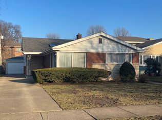 8917 Mango Ave, Morton Grove, IL 60053