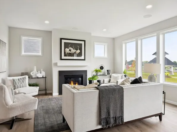 10129 Blackmoor Rd, Woodbury, MN 55129