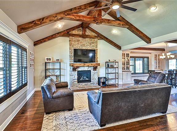5th image of 801 SE Partridge Ln