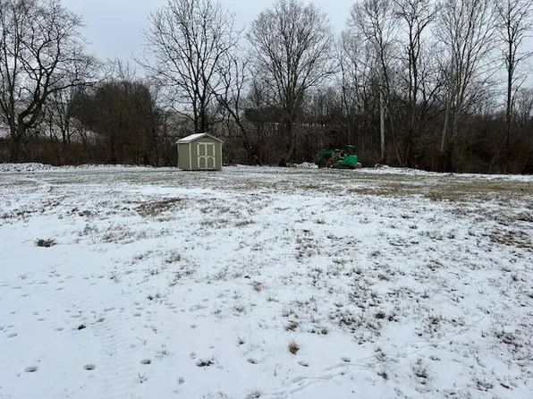 424 E Water St, Flemingsburg, KY 41041
