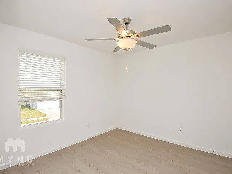2716 Mistwood Dr — Photo 20