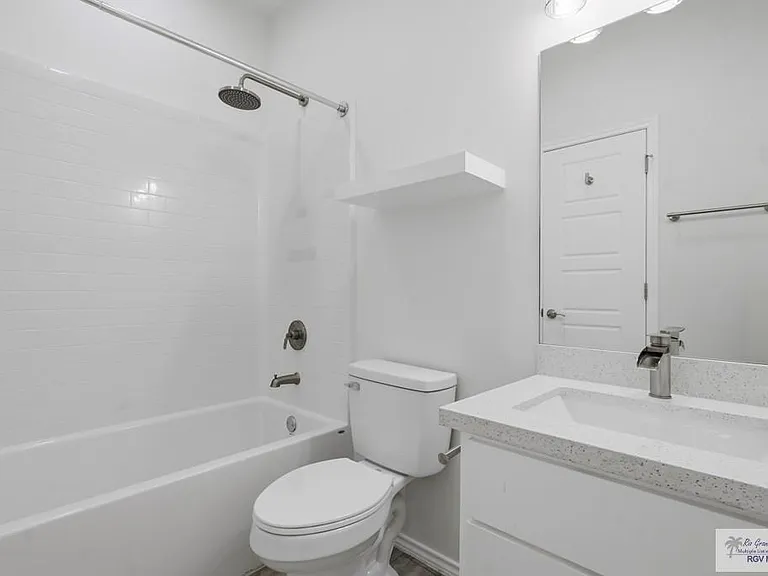 2220 E Valley Cir #A — Photo 6