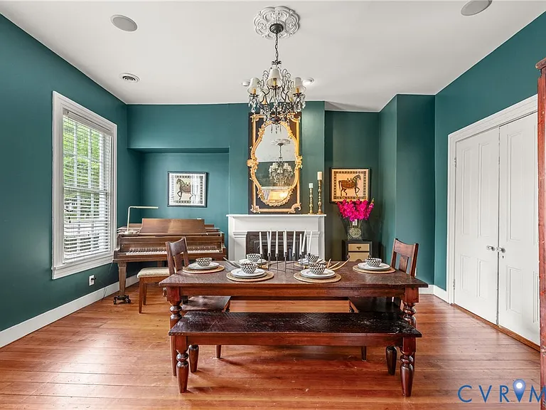 416 W Washington St — Photo 4