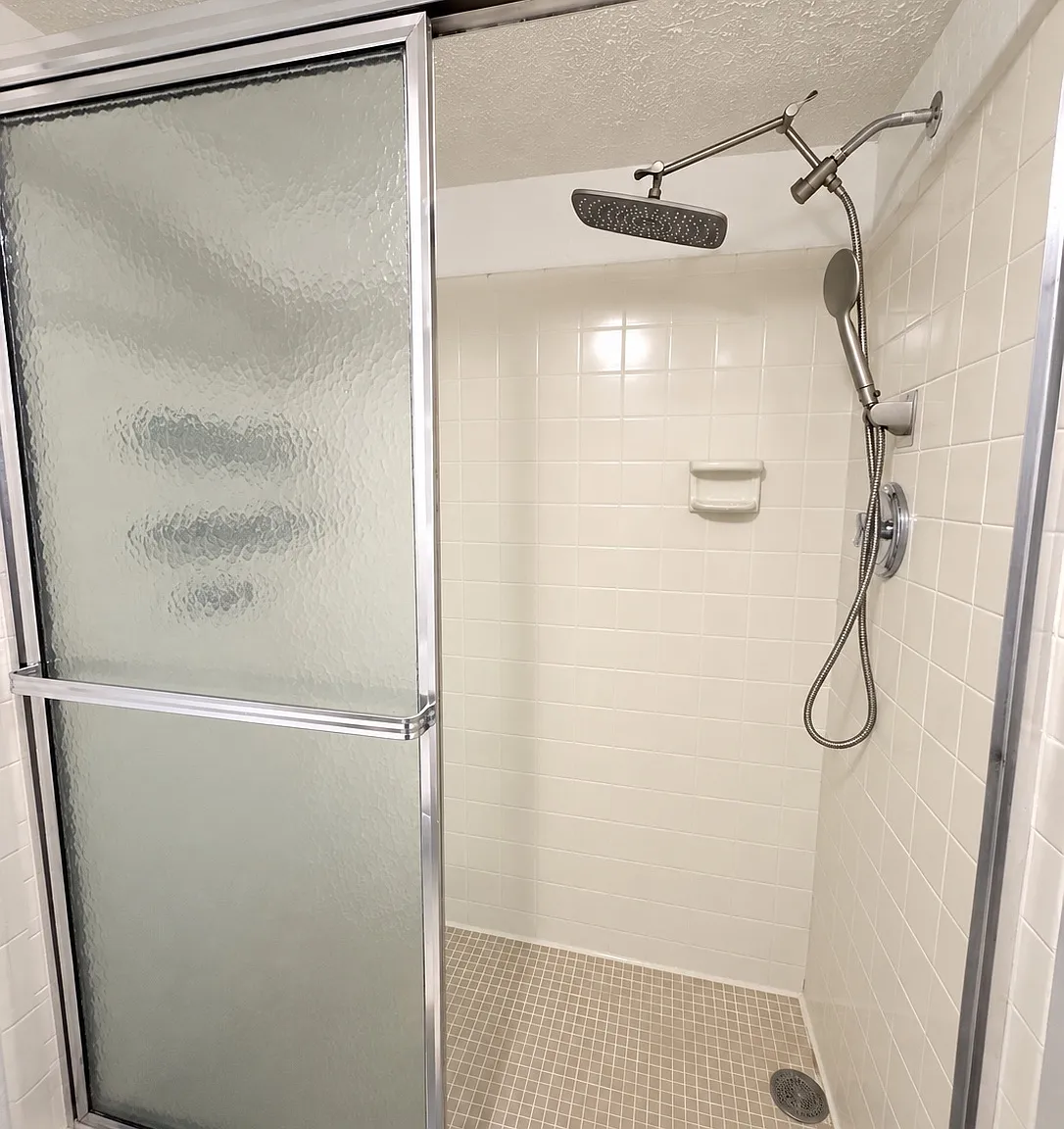 1 bed, 1100 sqft, $1,750 — Photo 4