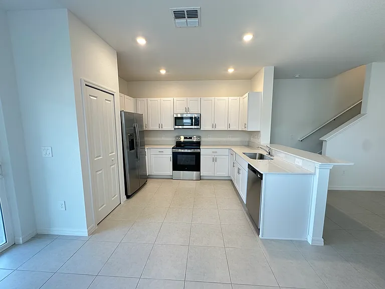 2655 Buttercup Lucine Ln #2655 — Photo 7