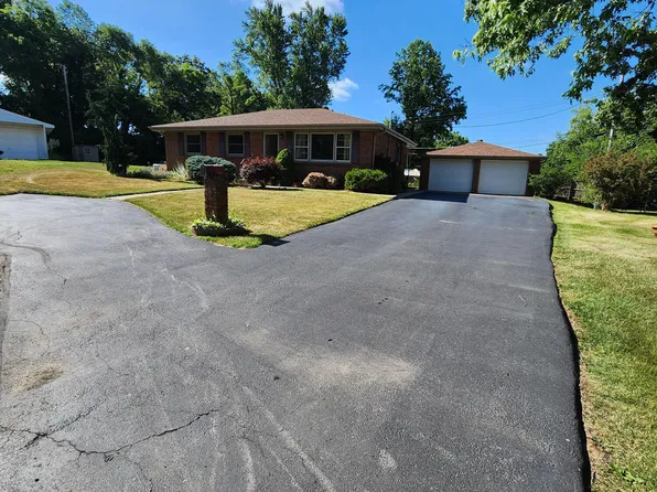 2086 Bluebird Ct, Portage, IN 46368