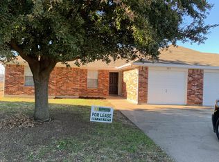 302 Schumacher Dr, Burleson, TX 76028