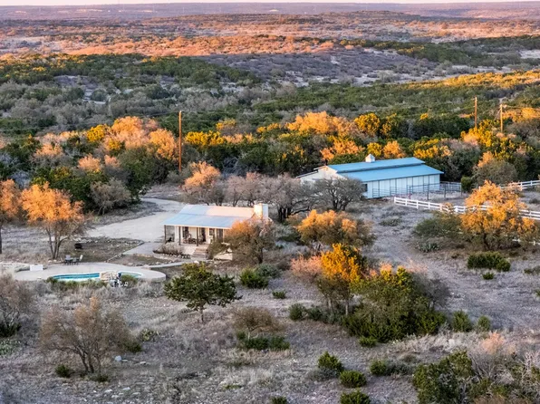 190 Pvt Rd #3019, Junction, TX 76849
