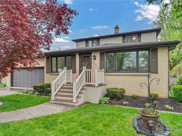 205 Claudette Ct, Depew, NY 14043