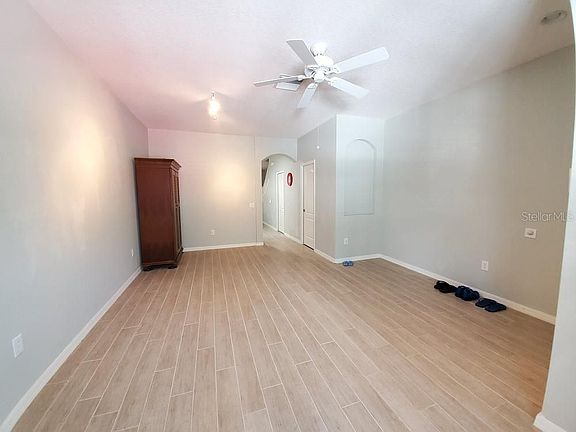 2nd image of 12827 Kings Crossing Dr
