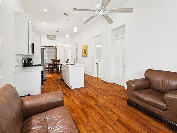 2nd image of 8610 Apricot St