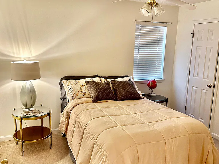 112 Myles Ln — Photo 18
