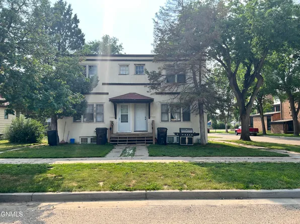 823 1st Ave E, Williston, ND 58801