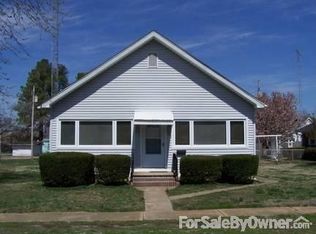 1209 W Madison St, Herrin, IL 62948