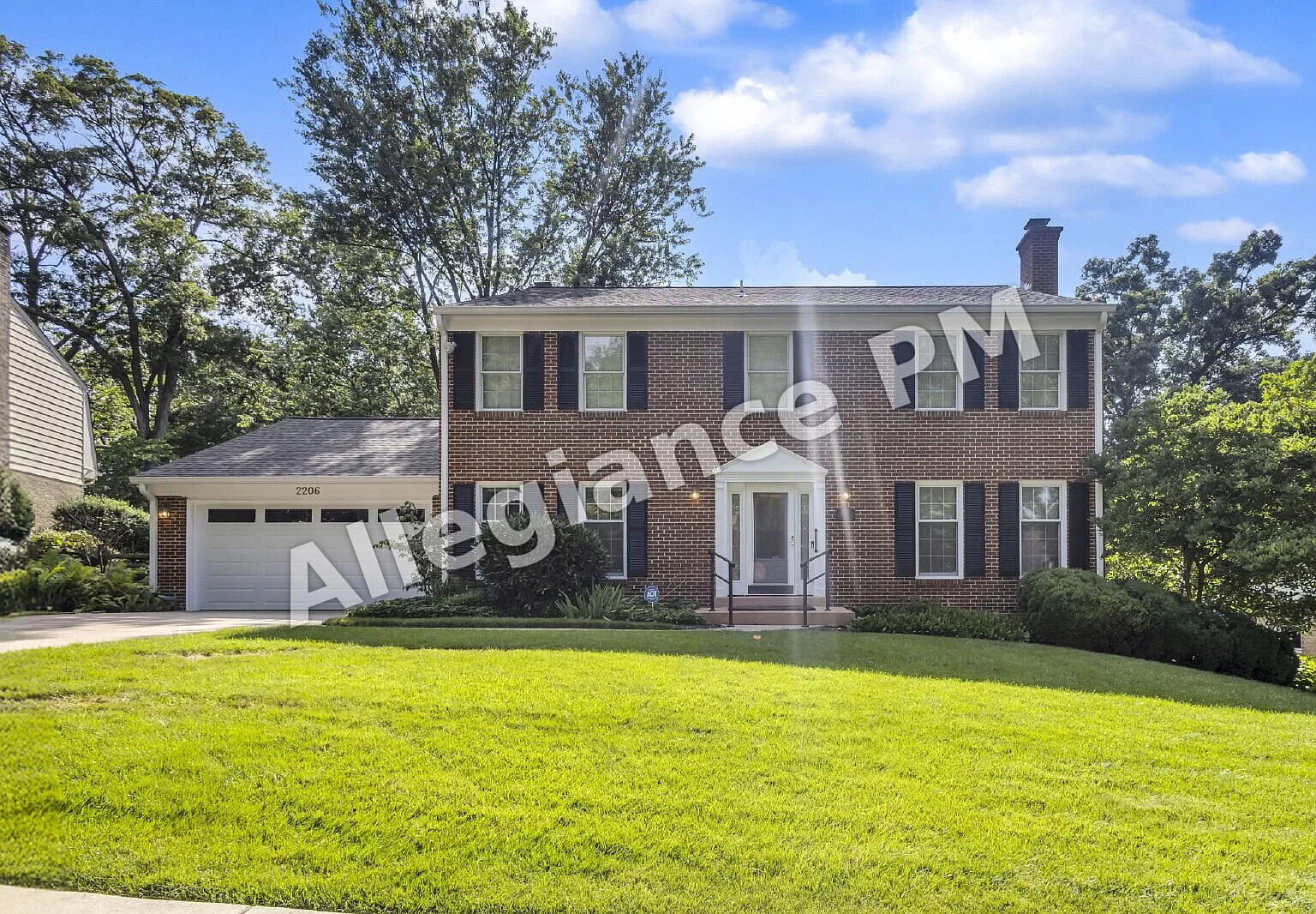 2206 Fort Ward Pl — Photo 1