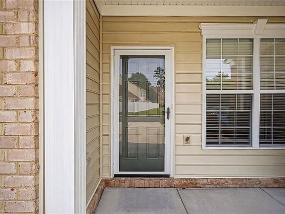 4th image of 929 Canterwood Ct