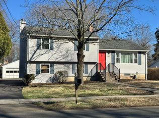 107 Lane St, Hamden, CT 06514