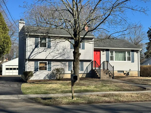 107 Lane Street, Hamden, CT 06514