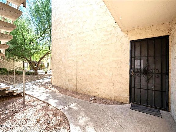 3rd image of 4950 N MILLER Road #102