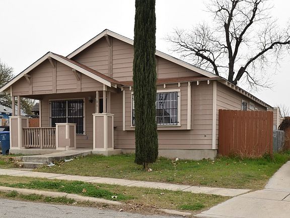 3rd image of 1106 Guadalupe Ybarra St