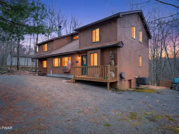 176 Pebble Rock Rd, Lackawaxen, PA 18435