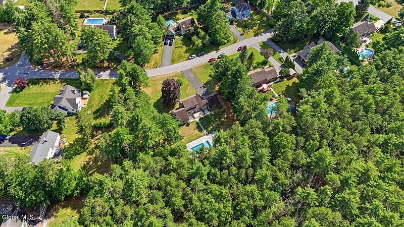 5th image of 94 Revere Road