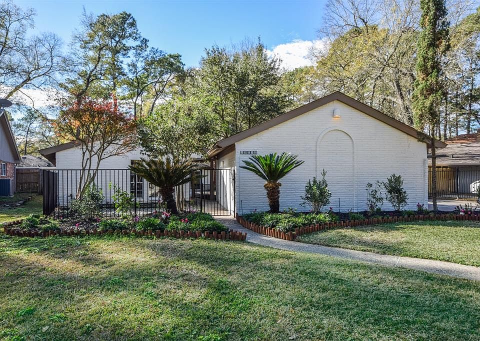Welcome home to 12515 Westerley Lane. A Stunning one story in the heart of Ashford Forest!