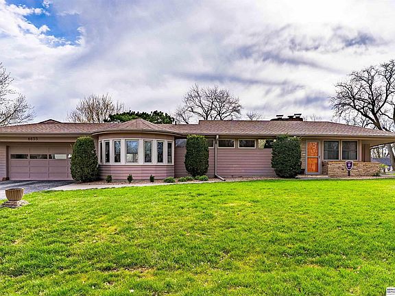 2nd image of 8633 Broadmoor Dr
