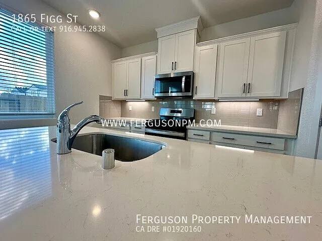 1865 Figg St — Photo 4