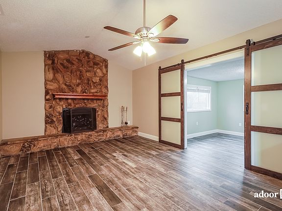 5th image of 2341 Constitution Dr
