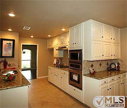 5th image of 8000 Kandy Ln