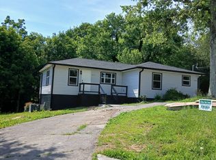 2031 Officer St SE APT B, Cleveland, TN 37323