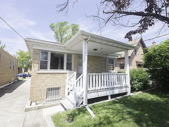5th image of 3027 N Oriole Ave