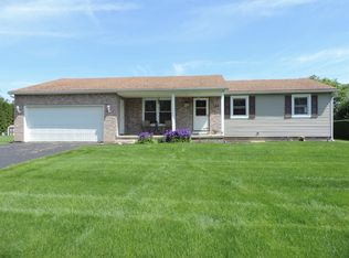 108 Sweet Acres Dr, Rochester, NY 14612