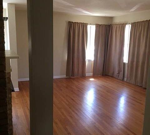 4th image of 210 Saint Louis Ave