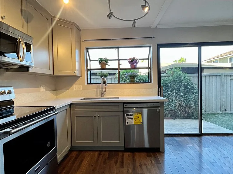 247 Streamwood — Photo 11