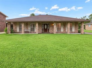 118 Gravolet St, Belle Chasse, LA 70037