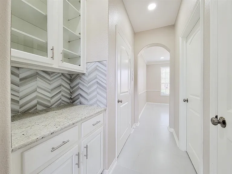 23111 Broad Springs Ct — Photo 22