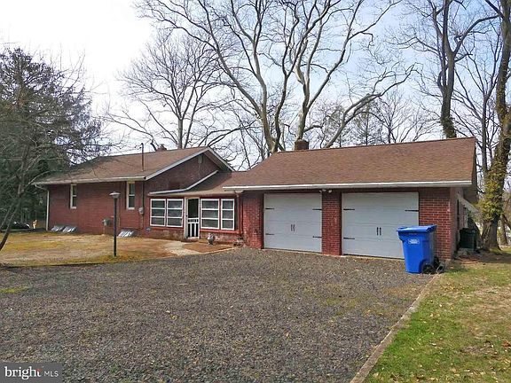 2nd image of 609 Hurffville Crosskeys Rd