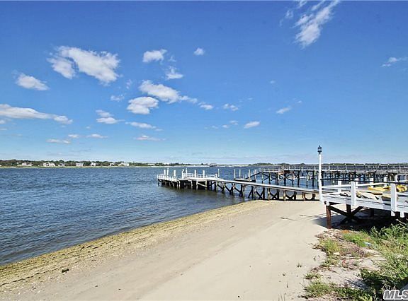 3rd image of 1700 Bay Blvd