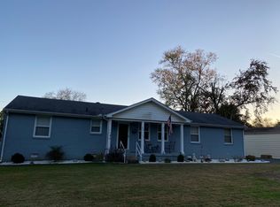 420 Crossfield Dr, Tullahoma, TN 37388