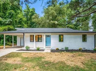 514 Mehaffey Dr, Fairburn, GA 30213