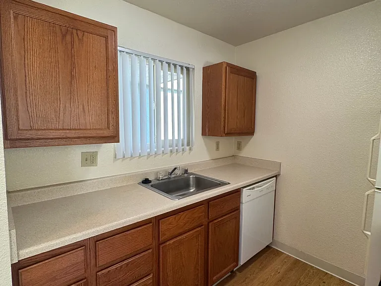 2950 Portage Bay — Photo 17