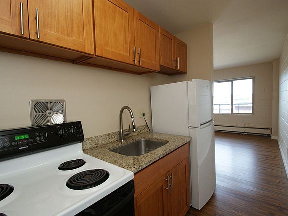 4th image of 2840 Eastlake Ave E #513