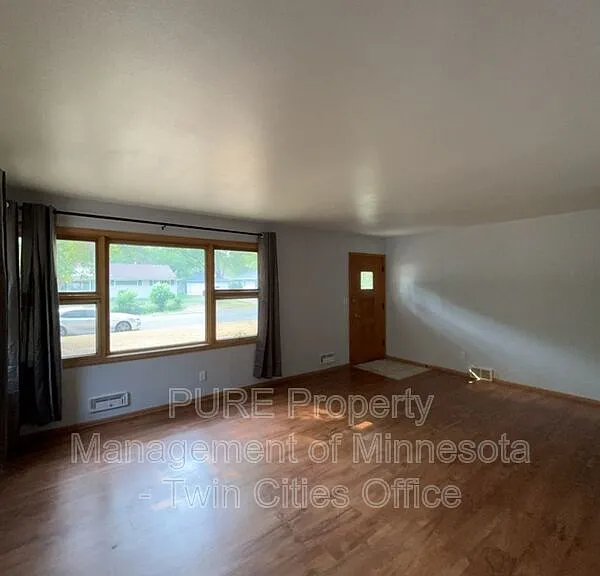 10525 Abbott Ave S — Photo 4