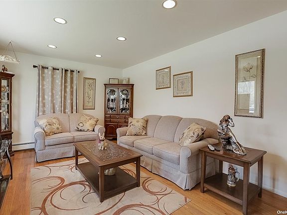 5th image of 64 Hanrahan Ave