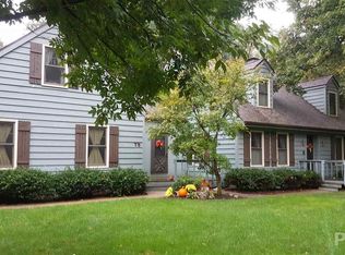 75 Waldheim Rd, Morton, IL 61550