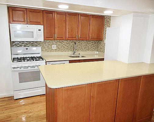 3rd image of 63 Greene Ave APT 1