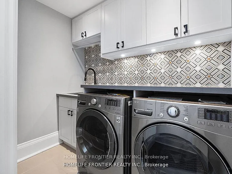 8 Vesta Dr — Photo 33