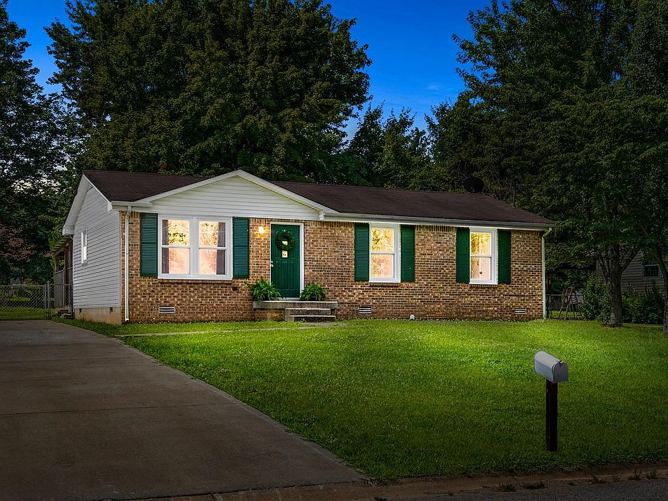 1st image of 384 Elaine Dr
